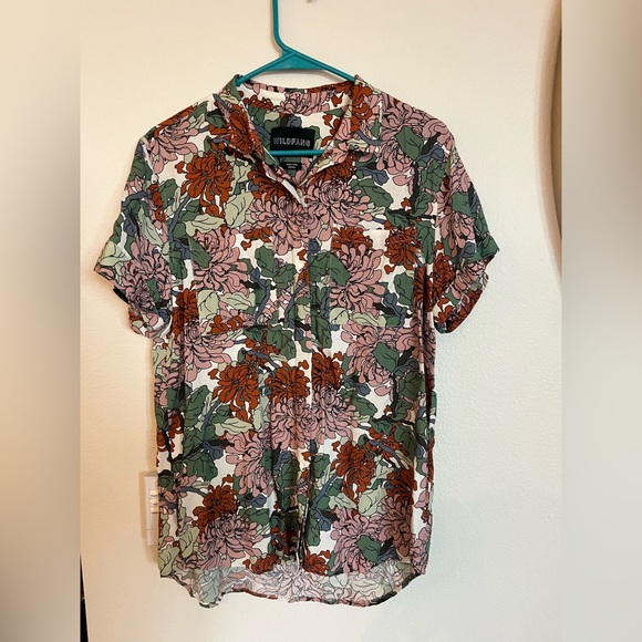 WILDFANG The Empower Short Sleeve Button-Up Shirt
Hydrangea - Picture 3 of 14